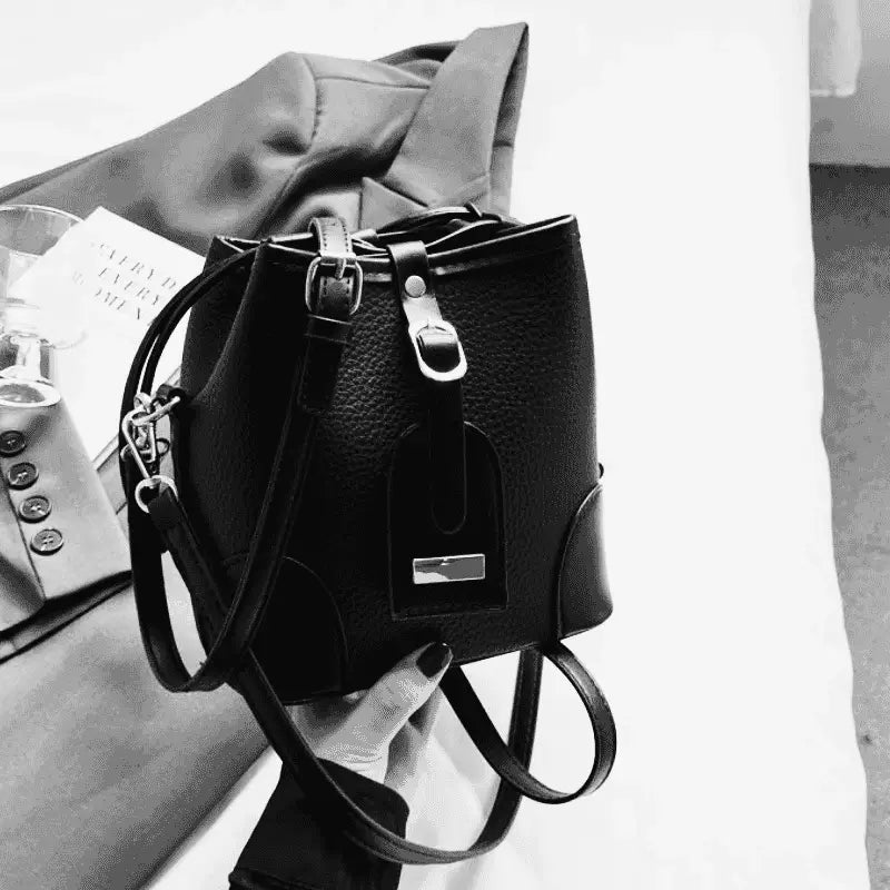 Scarlet Bucket Bag - Nurzaib